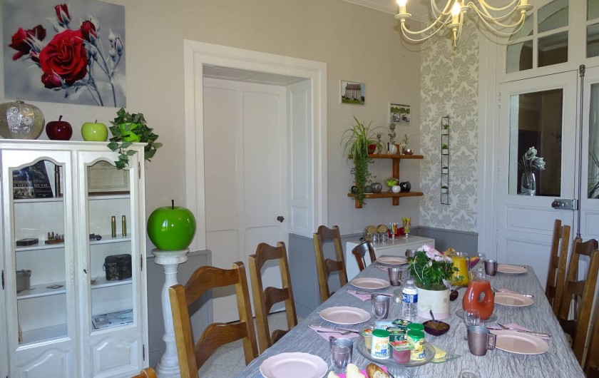 Location de vacances - Chambre d'hôtes à Bréville-les-Monts - salle des petits déjeuners