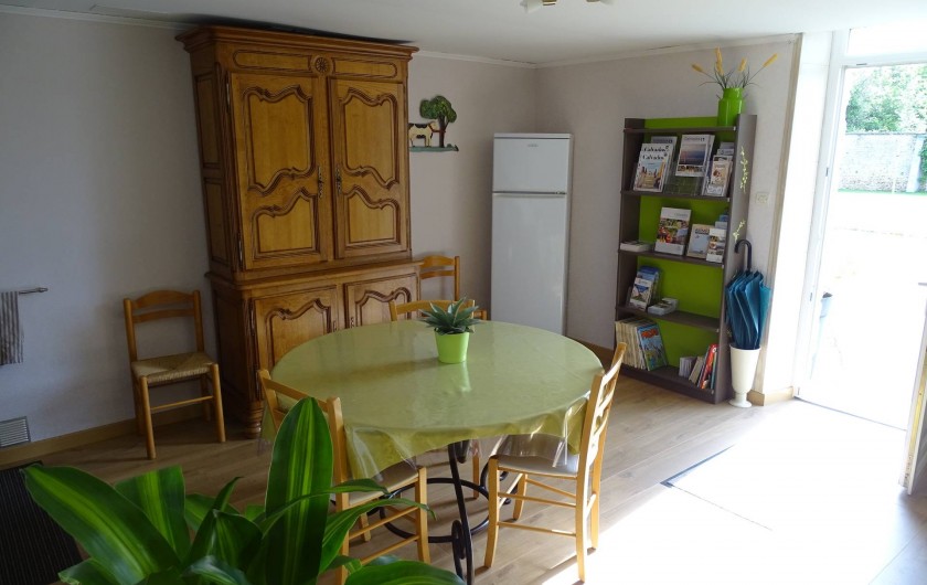 Location de vacances - Chambre d'hôtes à Bréville-les-Monts - cuisine a dispositions de nos hôtes