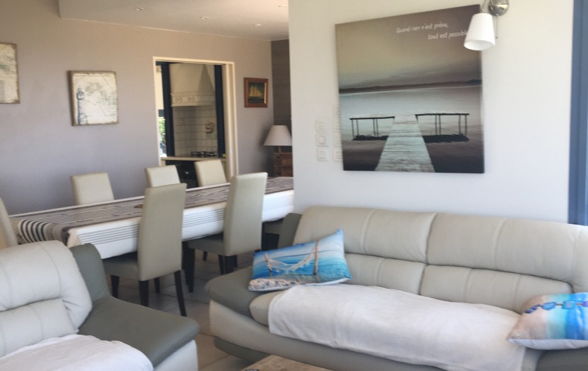 Location de vacances - Villa à Erquy - salon vue sur mer/port et cap d'Erquy