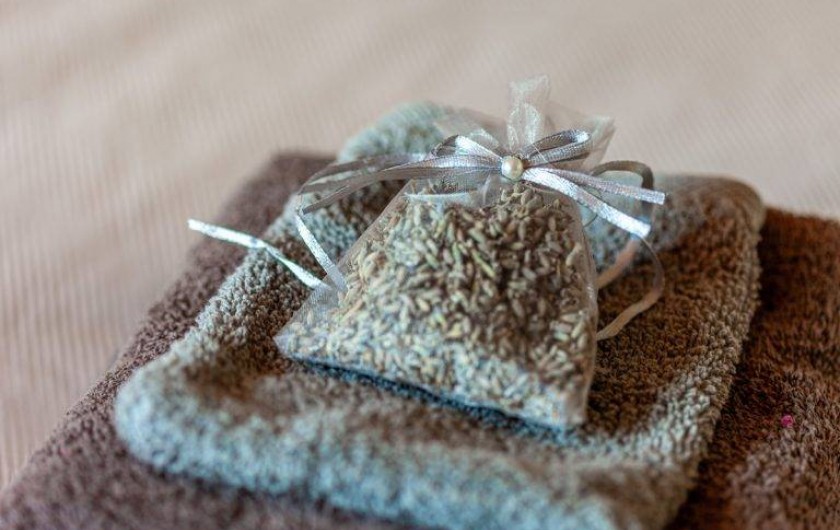 Location de vacances - Chambre d'hôtes à Saint-Césaire-de-Gauzignan - Chambre les Lavandes