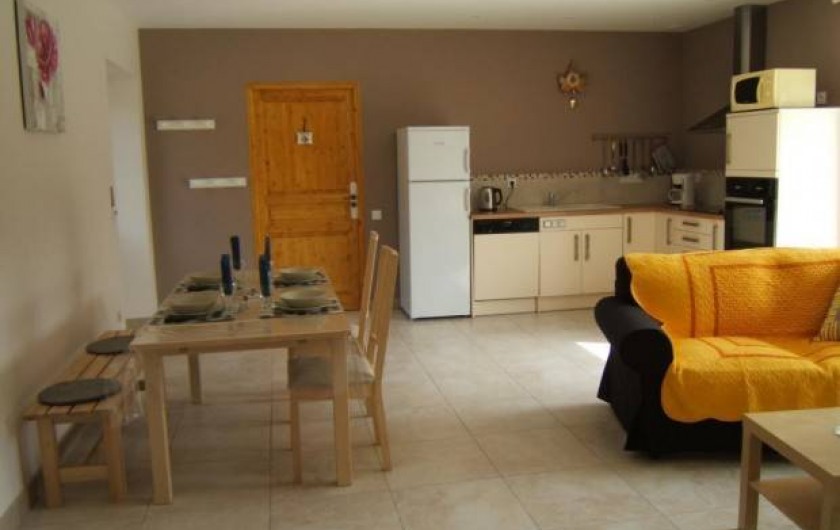 Location de vacances - Gîte à Argenteuil-sur-Armançon - Séjour avec coin cuisine