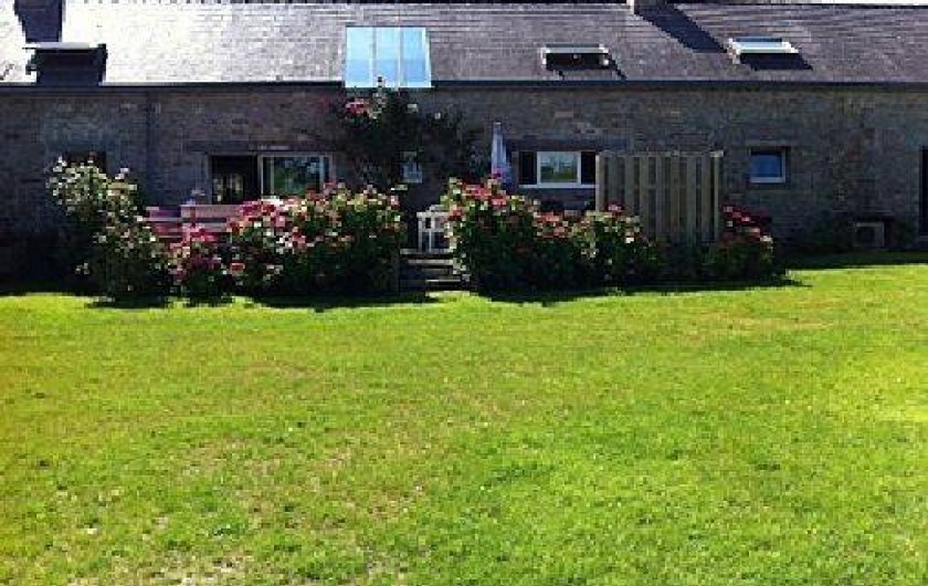 Location de vacances - Gîte à Ploemeur - Grand jardin clos et terrasse