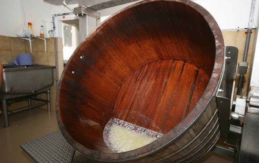 Location de vacances - Gîte à Lavigerie - Fabrication du fromage