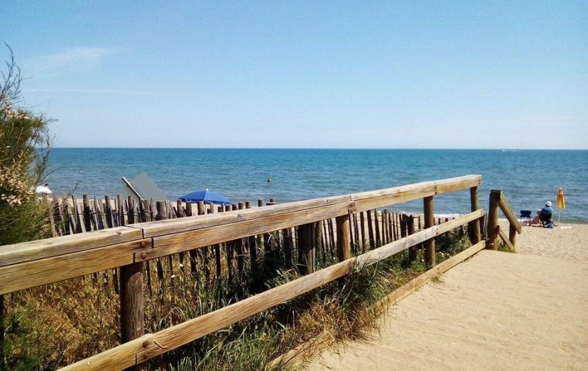 Location de vacances - Chambre d'hôtes à Villeneuve-lès-Béziers - Les plages sont très proches (6 km)