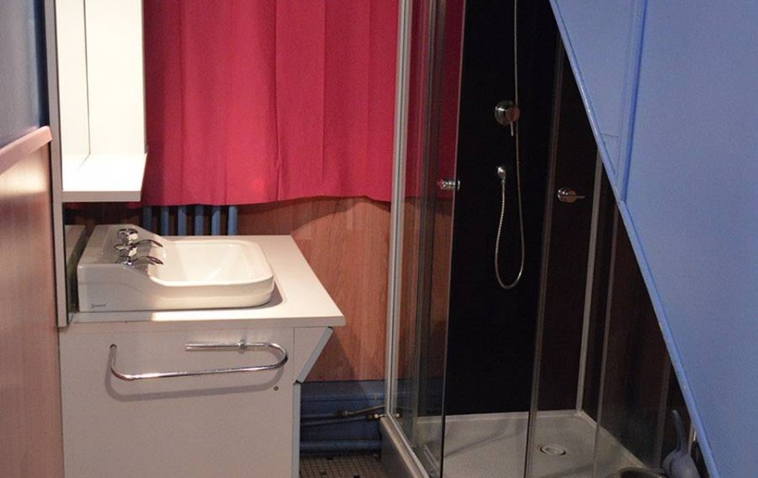 Location de vacances - Chalet à Le Grand Valtin - Salle de bain - RDC