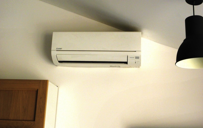 Location de vacances - Appartement à Charleval - la climatisation réversible chaud froid de l'appart 5