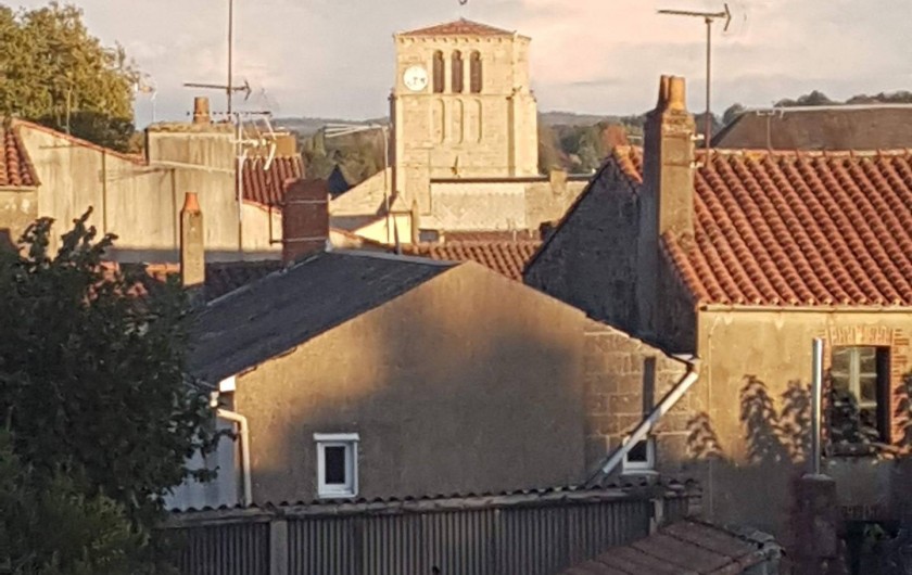 Location de vacances - Appartement à Les Herbiers - Vue de la Baie vitrée donnant sur la ville