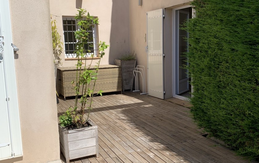 Location de vacances - Villa à Cagnes-sur-Mer - Patio chambre 1 Patio room #1