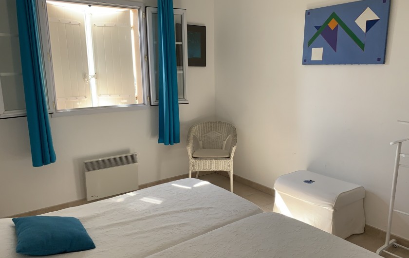 Location de vacances - Villa à Cagnes-sur-Mer - Chambre bleue #2