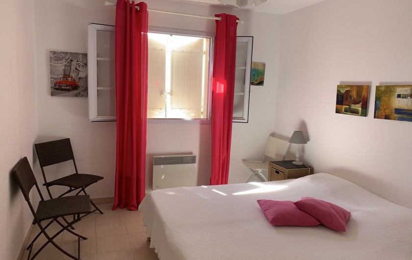 Location de vacances - Villa à Cagnes-sur-Mer - Chambre fuchsia #3