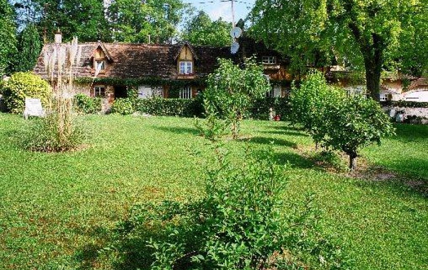 Location de vacances - Chambre d'hôtes à Les Andelys - La façade de la maison