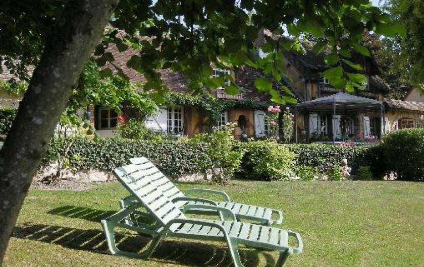 Location de vacances - Chambre d'hôtes à Les Andelys - Un petit coin de repos sous les noisetiers