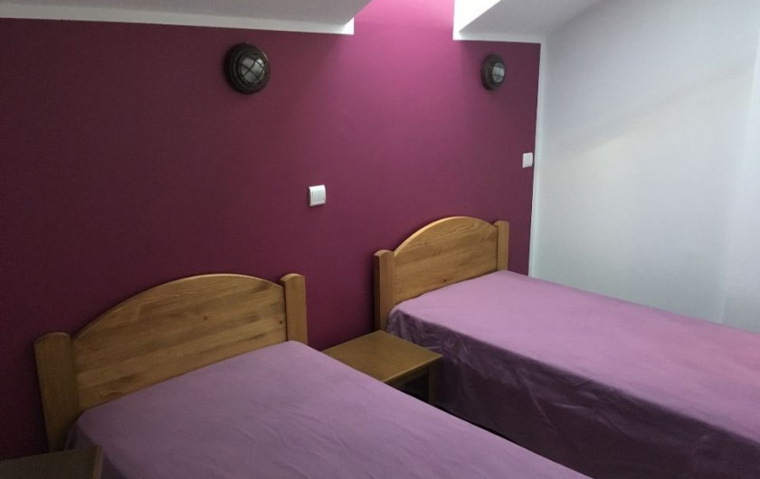 Location de vacances - Appartement à Les Claux - chambre Violine avec 2 lits de 90x200