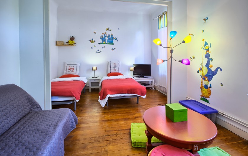 Location de vacances - Villa à Arcachon - Grande chambre avec 2 lits en 90 et un canapé lit en 140