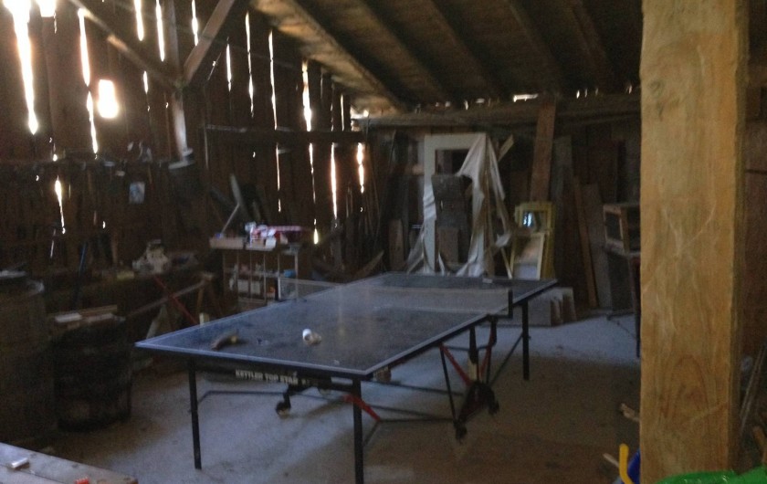Location de vacances - Villa à Essert-Romand - le grenier avec table de ping-pong
