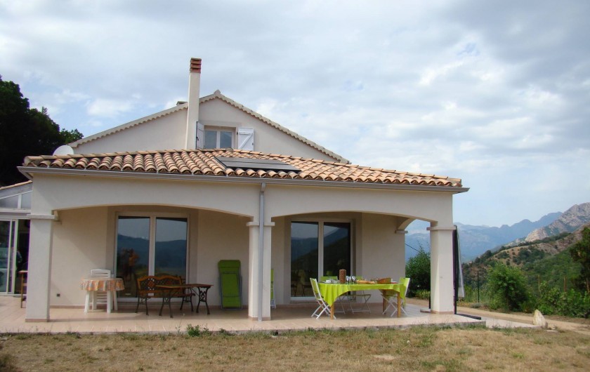 Location de vacances - Chambre d'hôtes à Cuttoli-Corticchiato - la terrasse du petit déjeuner