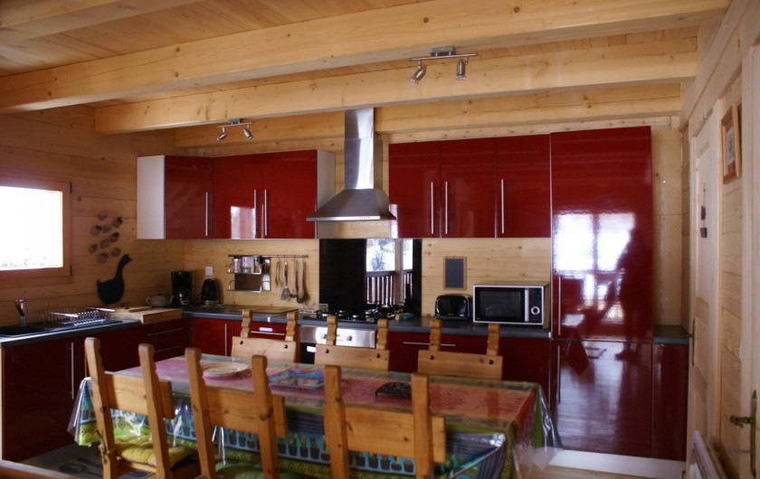 Location de vacances - Chalet à Saint-Paul-sur-Ubaye - l'espace cuisine (L'EGLANTIER)