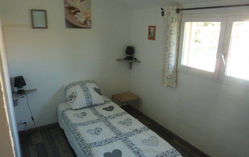 Location de vacances - Mas à Le Lavandou - chambre 2 ( 2 lits se 1 personne ou 1 lit de 160)9