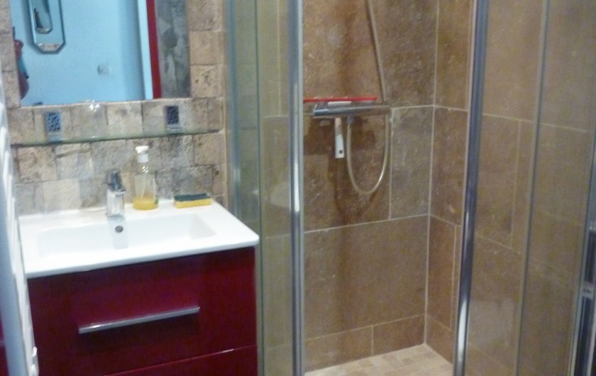 Location de vacances - Mas à Le Lavandou - salle de bain