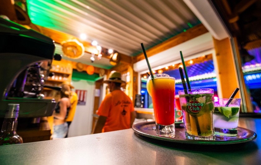 Location de vacances - Gîte à Ruoms - Cocktails Paillotes