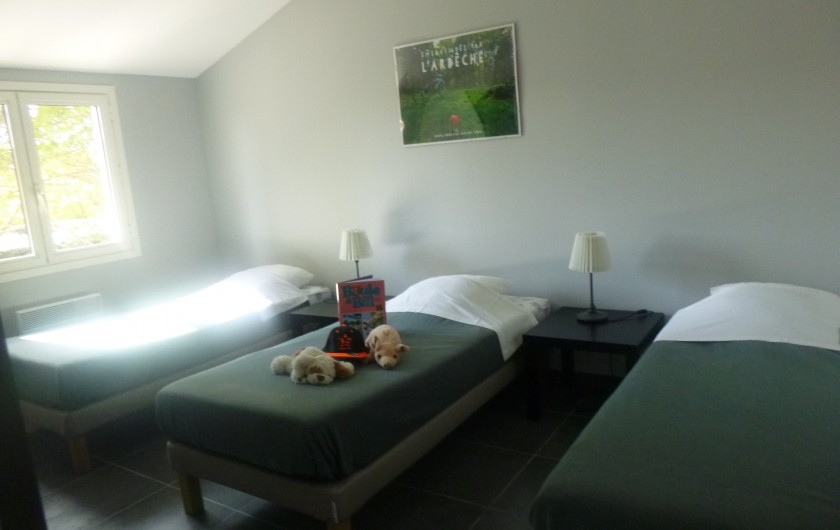 Location de vacances - Gîte à Ruoms - Chambre haut 5