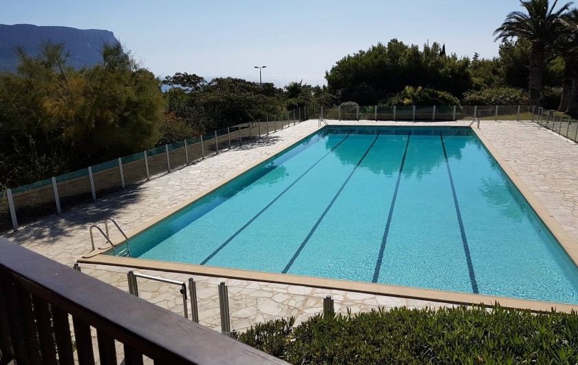 Location de vacances - Appartement à Cassis - La piscine de 25 m