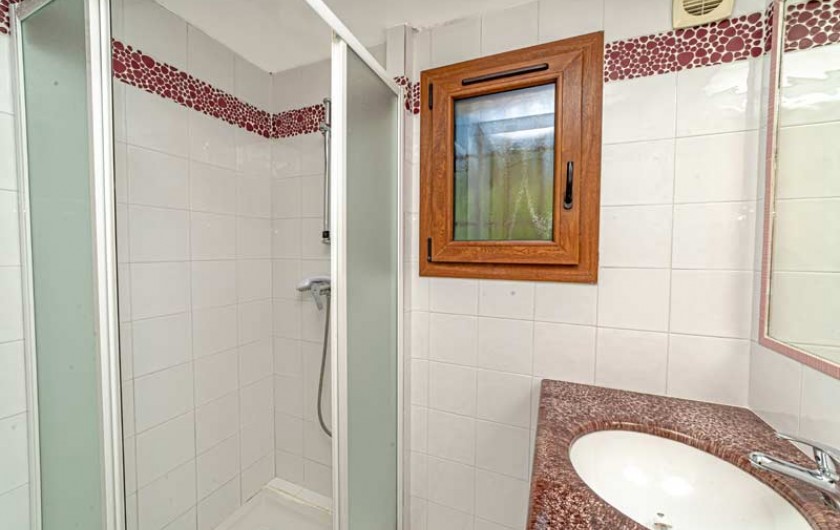 Location de vacances - Appartement à Le Bar-sur-Loup - SALLE D EAU
