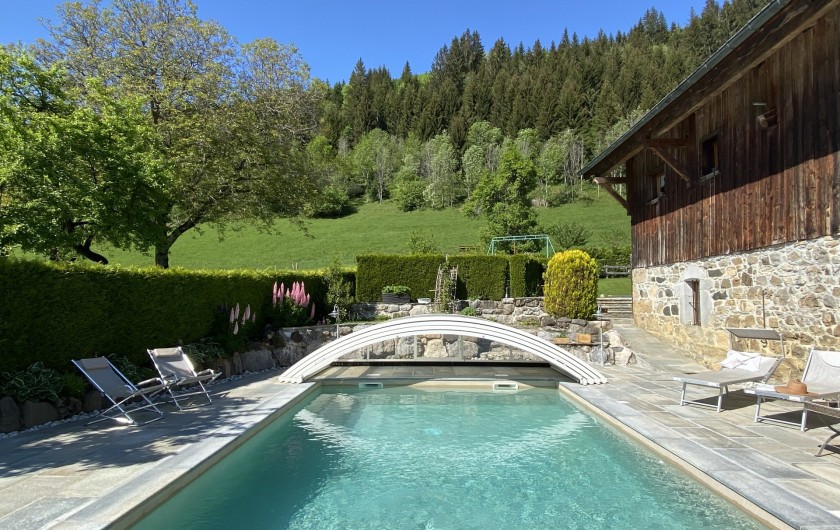 Location de vacances - Gîte à Saint-Sigismond - PISCINE CÔTÉ OUEST AVEC ABRIS TELESCOPIQUE