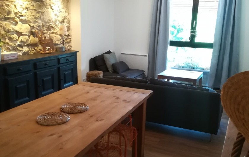Location de vacances - Appartement à Charvonnex - salle à manger
