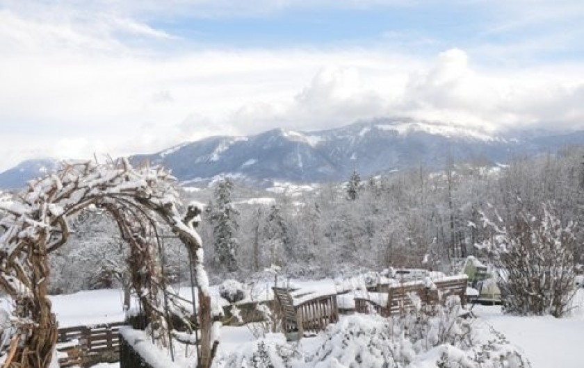 Location de vacances - Appartement à Charvonnex - le jardin l'hiver
