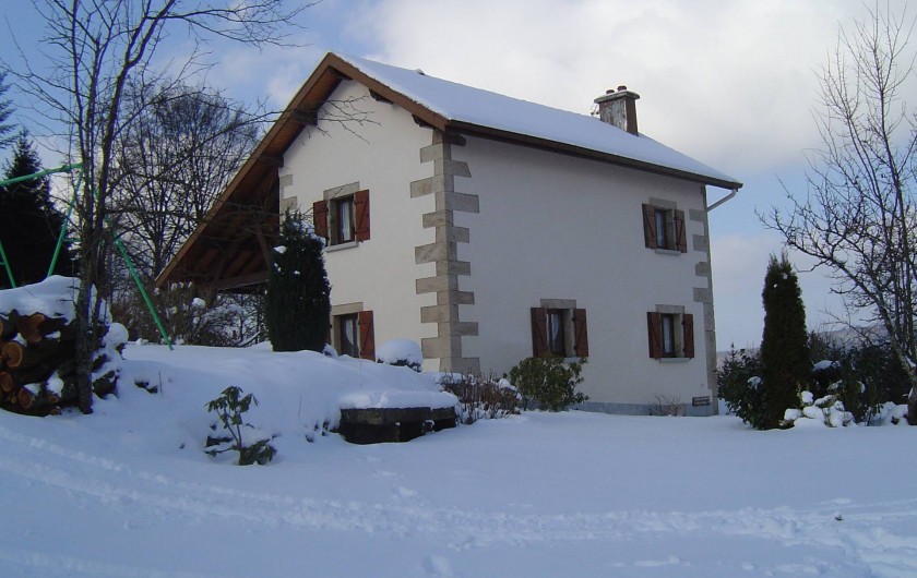 Location de vacances - Maison - Villa à Le Val-d'Ajol - vue d'extérieur en hiver