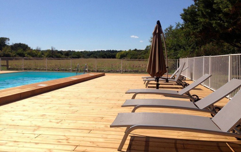 Location de vacances - Gîte à Sainte-Anastasie - Piscine