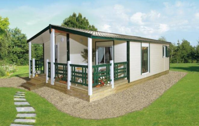 Location de vacances - Camping à Brem-sur-Mer - Chalet "Grand Confort" terrasse couverte