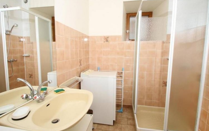 Location de vacances - Gîte à Saint-Étienne-de-Serre - Salle de bain