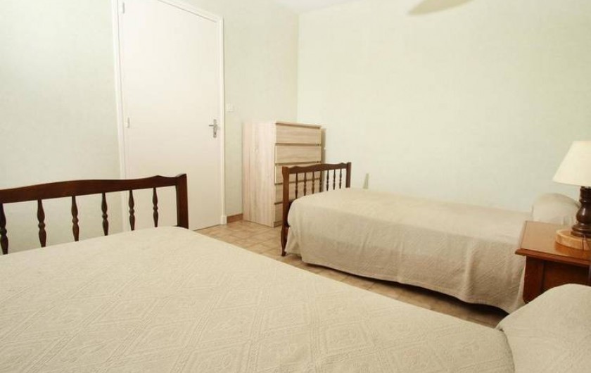 Location de vacances - Gîte à Saint-Étienne-de-Serre - Chambre deux lits