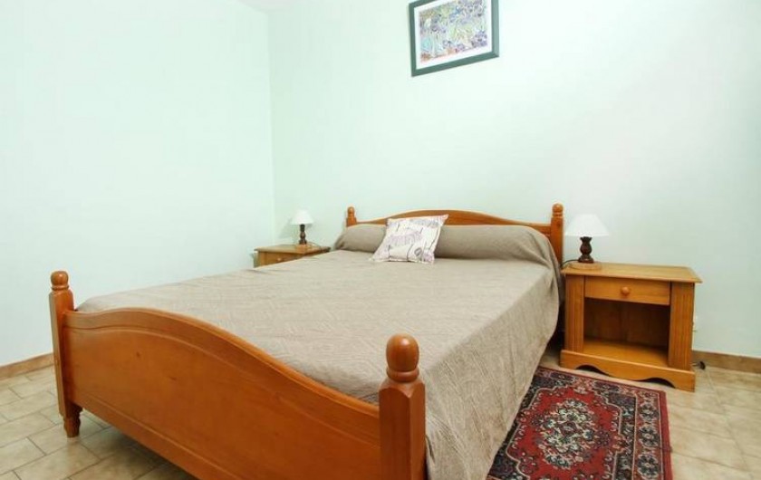 Location de vacances - Gîte à Saint-Étienne-de-Serre - Grande chambre