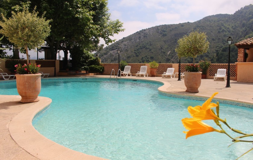 Location de vacances - Gîte à Utelle - Piscine