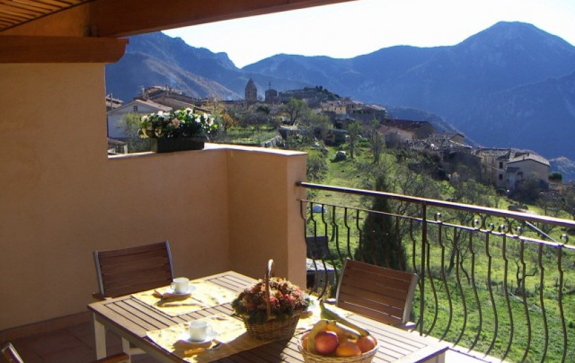 Location de vacances - Gîte à Utelle - Terrasse 24 m² plein sud