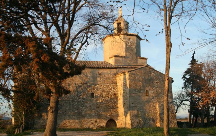 Location de vacances - Gîte à Lirac - Chapelle de Mayran à 800m