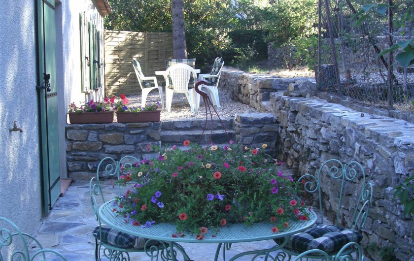 Location de vacances - Maison - Villa à Générargues - Entrée terrasse clôturée