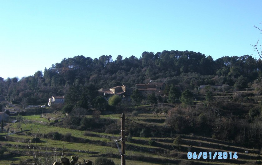 Location de vacances - Maison - Villa à Générargues - vue entrée terrasse barbecue