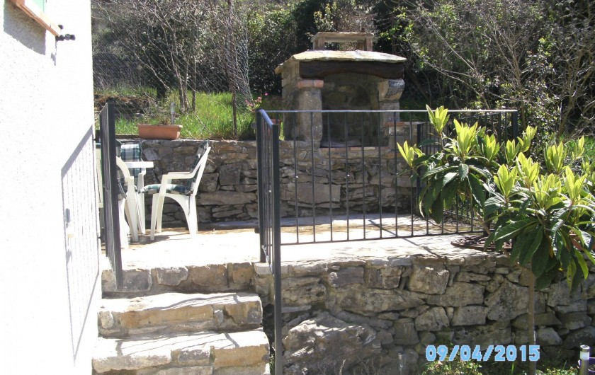 Location de vacances - Maison - Villa à Générargues - Barbecue rustique sur terrasse