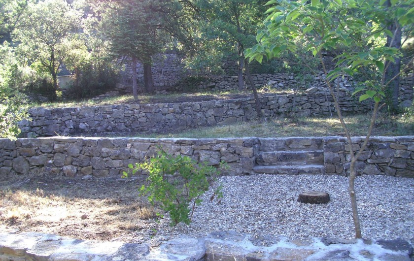 Location de vacances - Maison - Villa à Générargues - Espace vert vue des chambres