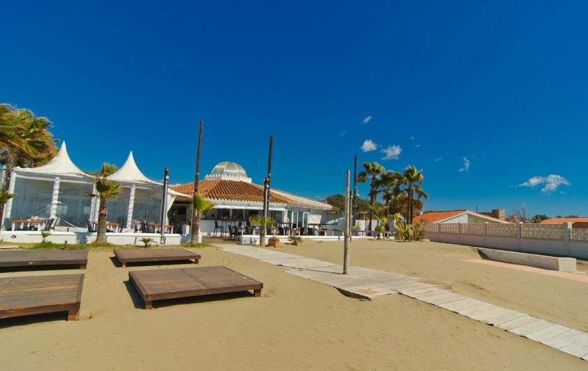 Location de vacances - Villa à Marbella - Playa el Alicate à 370 mètres de la propriété