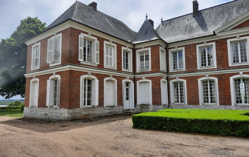 Location de vacances - Château - Manoir à Mesnil-Verclives - facade principale