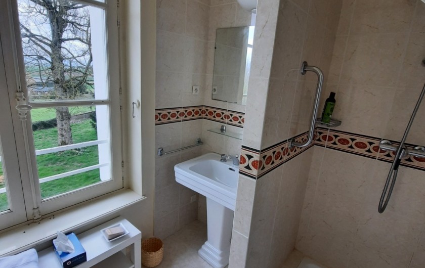 Location de vacances - Château - Manoir à Mesnil-Verclives - et sa salle de bain individuelle