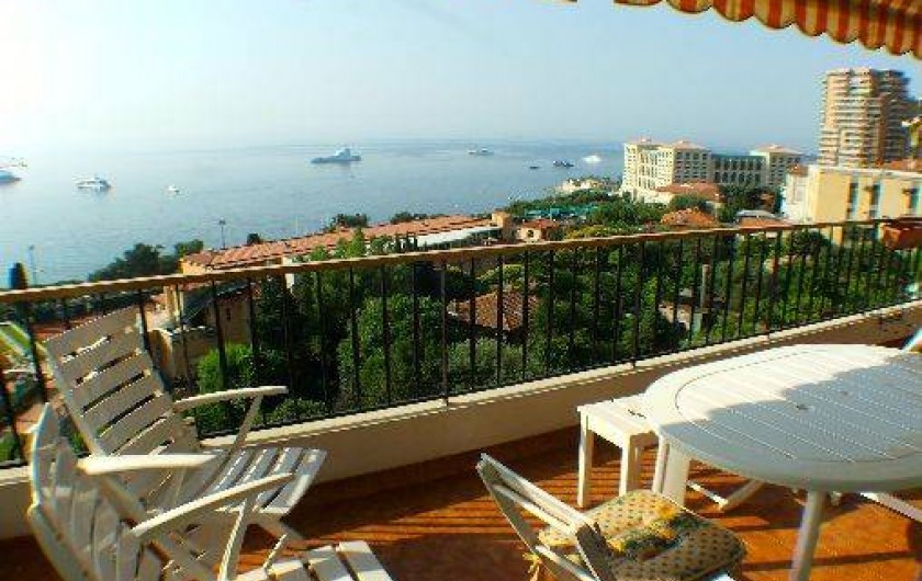 Location de vacances - Appartement à Roquebrune-Cap-Martin - terrasse vue sur la mer