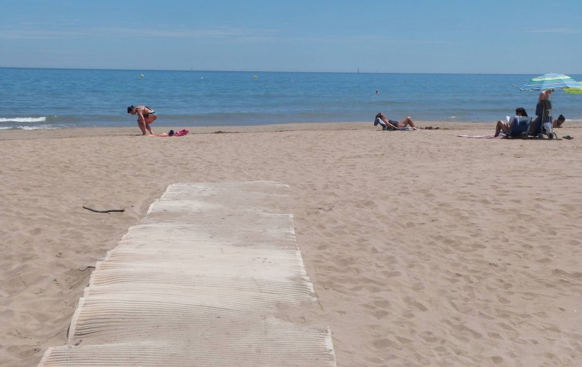 Location de vacances - Villa à Gruissan Plage - la plage de sable fin