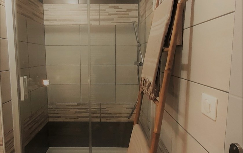 Location de vacances - Appartement à Le Mont-Dore - Douche 120 x 80