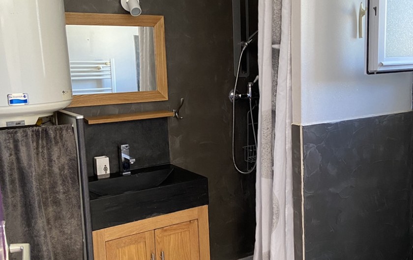 Location de vacances - Gîte à Fontvieille - salle de bain